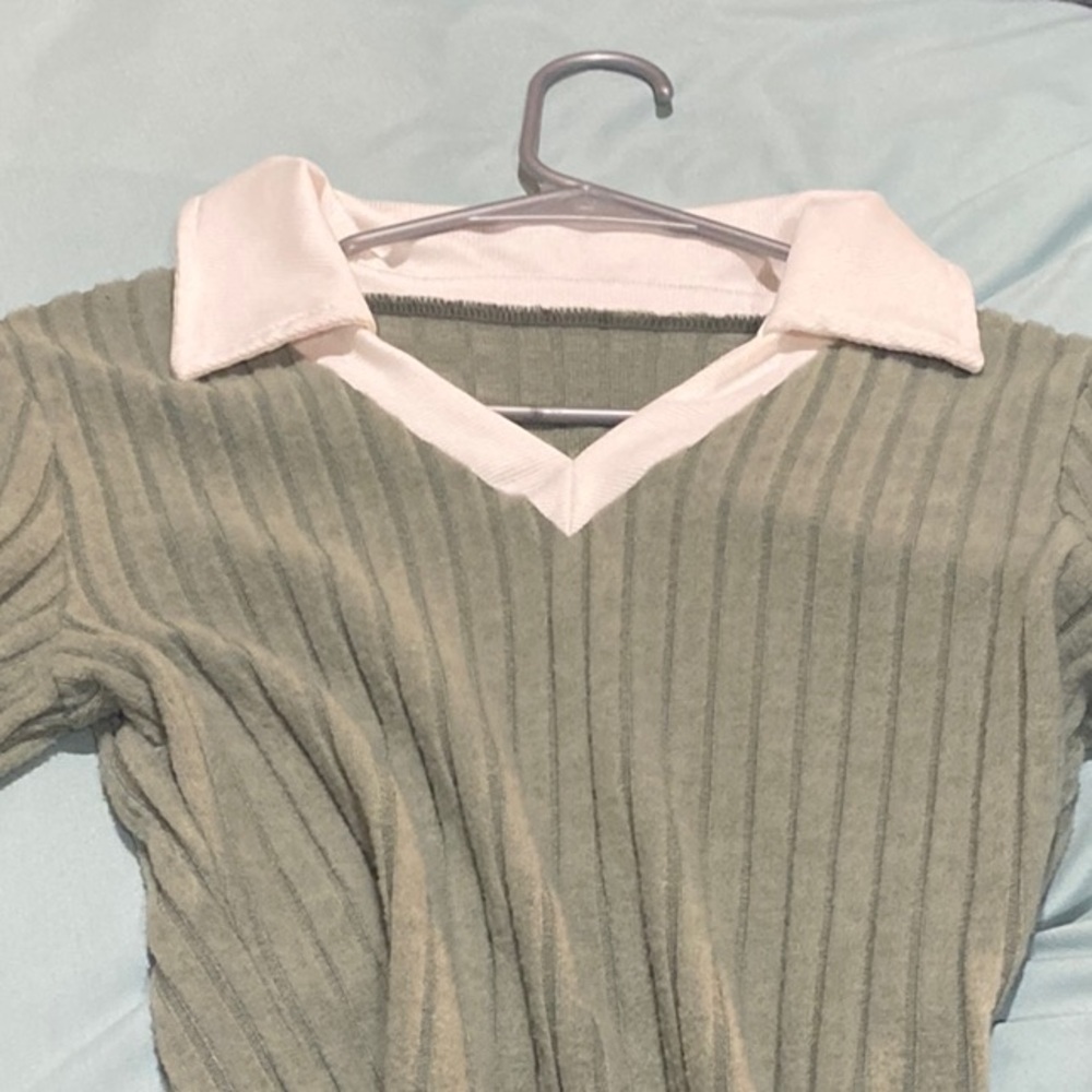Green Ribbed V-Neck Sweater with White Collar